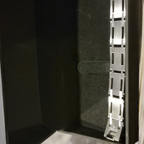 Bracelet - Picture 4 of 11